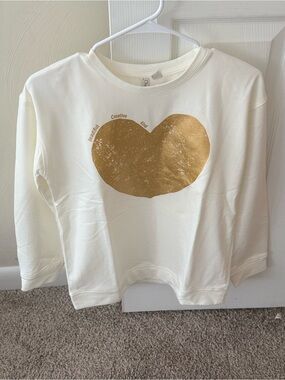 Cato Cream Long-Sleeve Sweatshirt with Gold Heart